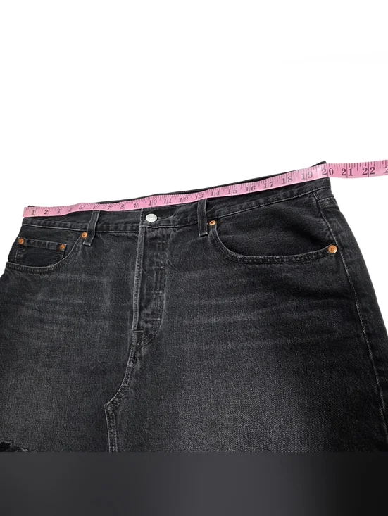 Levi's Washed Black Denim Miniskirt with Frayed Hem - Picture 8 of 16
